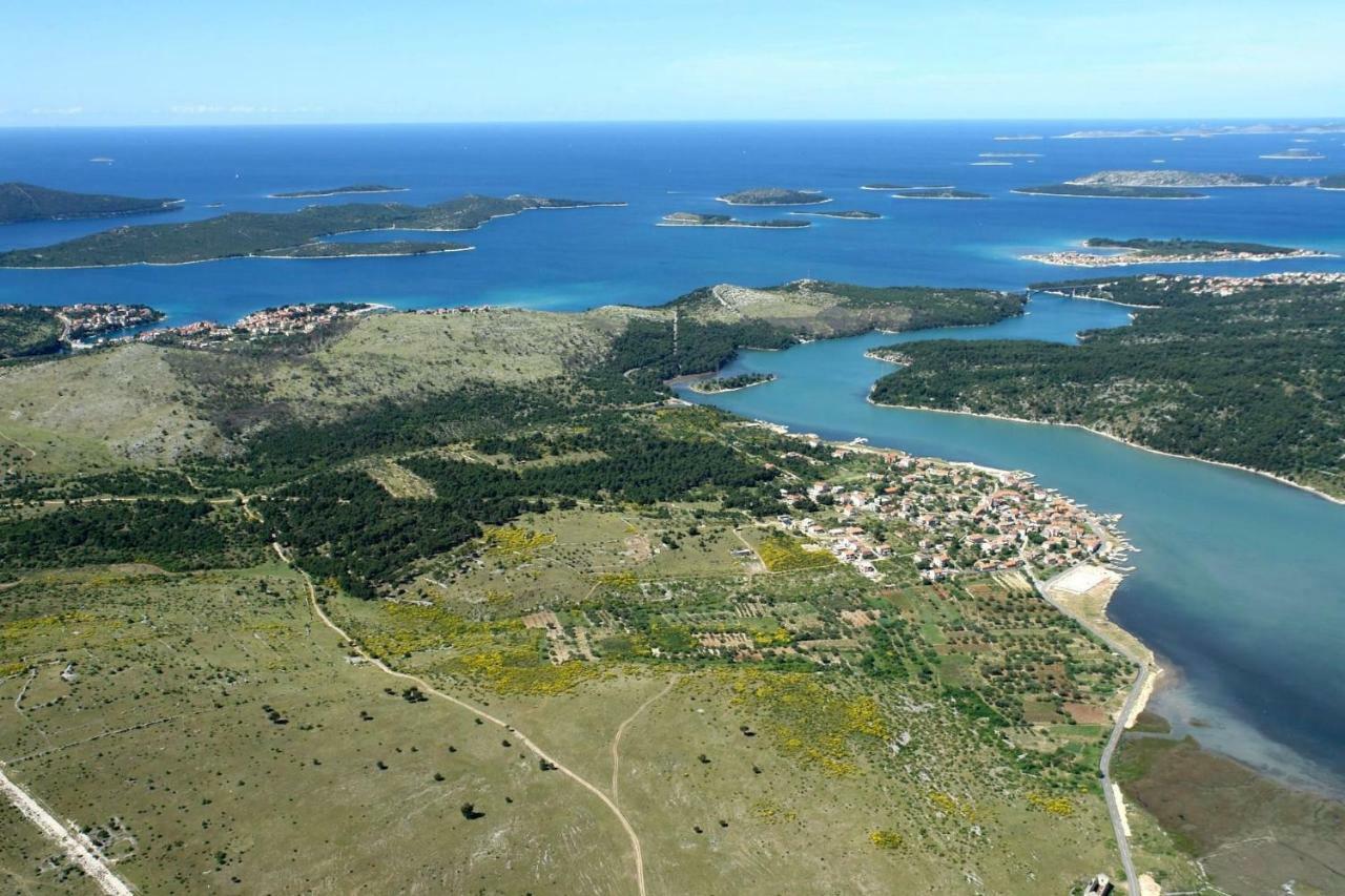Apartments Vila Punta Jadrtovac Luaran gambar